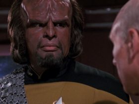 Michael Dorn discordou de uma decisão de Worf em Star Trek: a próxima geração