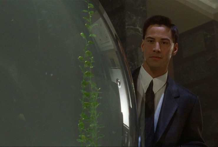 O fracasso de ficção científica que Keanu Reeves estrelou anos antes de Matrix e Cyberpunk 2077