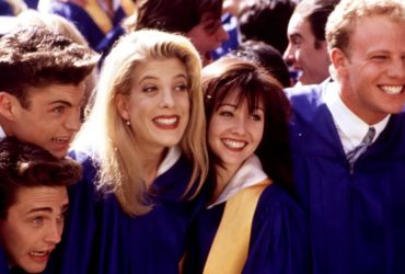 Os únicos atores de Beverly Hills, 90210 que aparecem em cada episódio