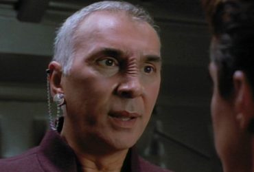 Por que Frank Langella não queria ser creditado por seu papel em Star Trek