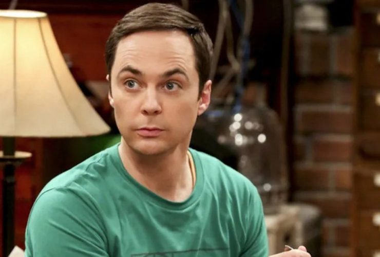 Por que Jim Parsons, da The Big Bang Theory, deu um novo visual para seu jovem Sheldon Cameo