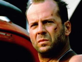 Um roteiro rejeitado para o melhor personagem de Bruce Willis se tornou uma das piores sequências de todos os tempos