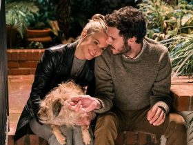 Uma nova série Rom-Com da Netflix acaba de destronar monstros do primeiro lugar