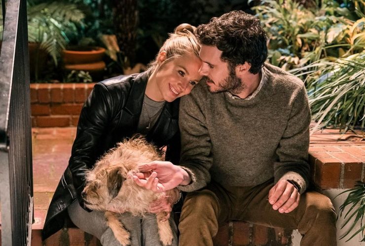 Uma nova série Rom-Com da Netflix acaba de destronar monstros do primeiro lugar