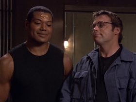 Escritores do Stargate SG-1 devem receber resistência por uma piada