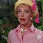 O elenco de Gilligan's Island, de Natalie Schafer, a fez chorar (mas não no bom sentido)