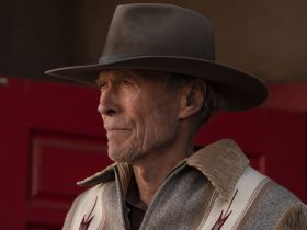 O primeiro papel como ator de Clint Eastwood foi em uma sequência de terror amplamente esquecida