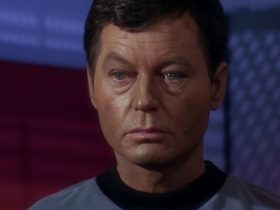 Por que o Dr. Leonard McCoy é chamado de Bones na franquia Star Trek