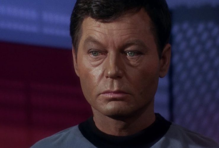 Por que o Dr. Leonard McCoy é chamado de Bones na franquia Star Trek