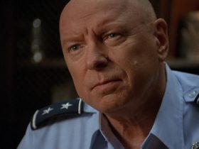 A verdadeira razão pela qual George Hammond, de Don S. Davis, deixou temporariamente o Stargate SG-1