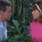 Como a estrela da Ilha de Gilligan, Russell Johnson, realmente se sentiu ao trabalhar com Tina Louise