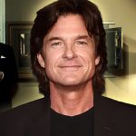 Jason Bateman quase dirigiu uma das melhores comédias do século até agora