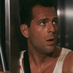 A resposta para saber se Die Hard é ou não um filme de Natal é encontrada em uma cena