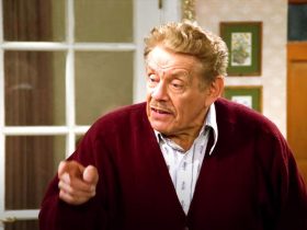 Frank Costanza In Festivus Seinfeld Episode