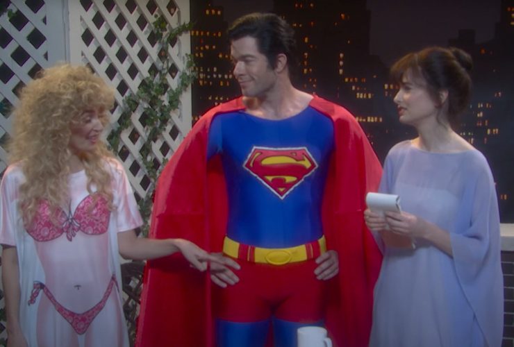 John Mulaney como Superman conhece o horrível colega de quarto de Lois Lane em um esboço do SNL