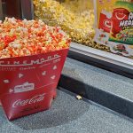 O próximo evento do Popcorn Day do Cinemark é um negócio matador – mas eles estão preparados para o seu negócio engraçado