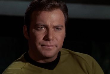 Por que Kirk de William Shatner, de Star Trek, fala assim?