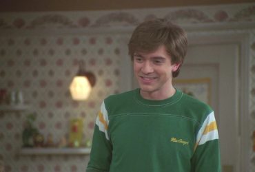 Por que Topher Grace deixou aquele programa dos anos 70?