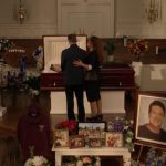 Por que o episódio do funeral do jovem Sheldon de George Cooper teve que ser reeditado