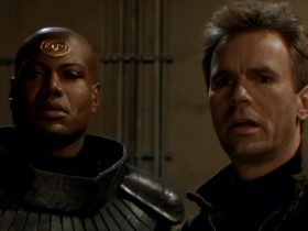 A produção no Stargate SG-1 foi um pesadelo no primeiro dia