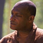 O personagem Stargate SG-1 que você provavelmente esqueceu Tony Todd jogou