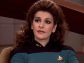 A saída de Star Trek que salvou Marina Sirtis de ser demitida como Deanna Troi