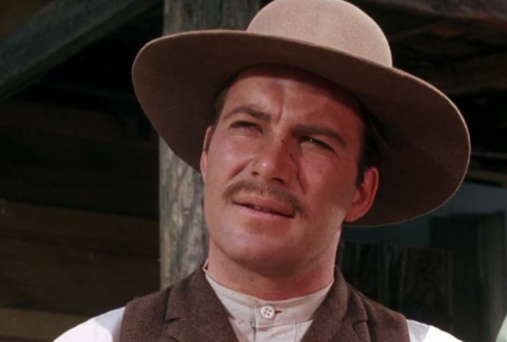 Como William Shatner quase morreu enquanto atirava no Gunsmoke