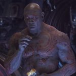 James Gunn lamenta uma cena de Drax excessivamente referenciada em Vingadores: Guerra Infinita