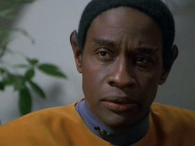 Por que Tuvok foi subutilizado em Star Trek: Voyager, de acordo com Tim Russ