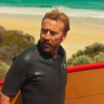 The Surfer Review: Nicolas Cage desce para a loucura queimada pelo sol neste thriller psicodélico (SXSW)