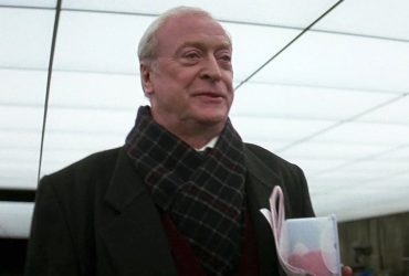 A estrela do Cavaleiro das Trevas, Michael Caine, revela sua reação ao Coringa de Heath Ledger