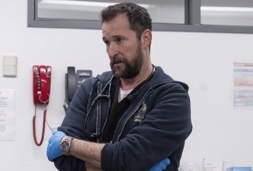 O criador de Pitt revela duas histórias cortadas que podem ser revividas para a segunda temporada