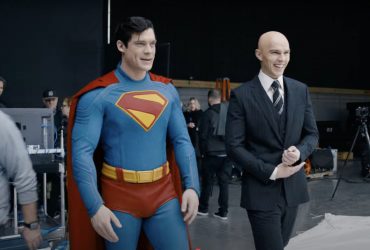 O novo vídeo do Super-Homem nos bastidores revela a melhor aparência ainda para novos heróis, inimigos e aliados